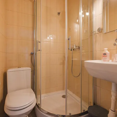 Na Rowni Z Wanna Z Hydromasazem! Alloggio in famiglia
